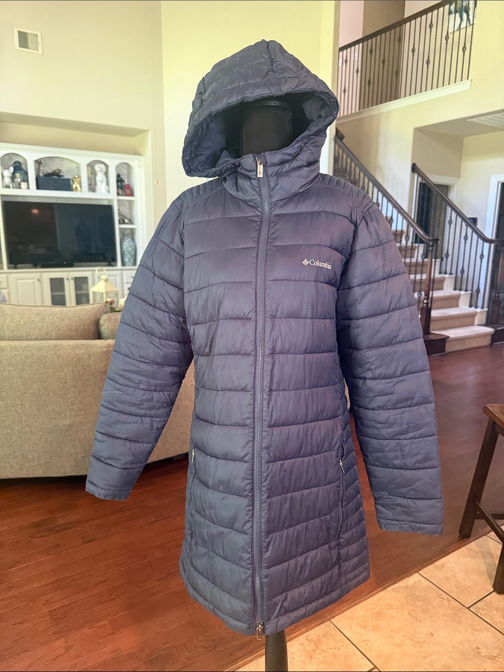 Columbia Navy Long Quilted Hooded Puffer Jacket women’s size M